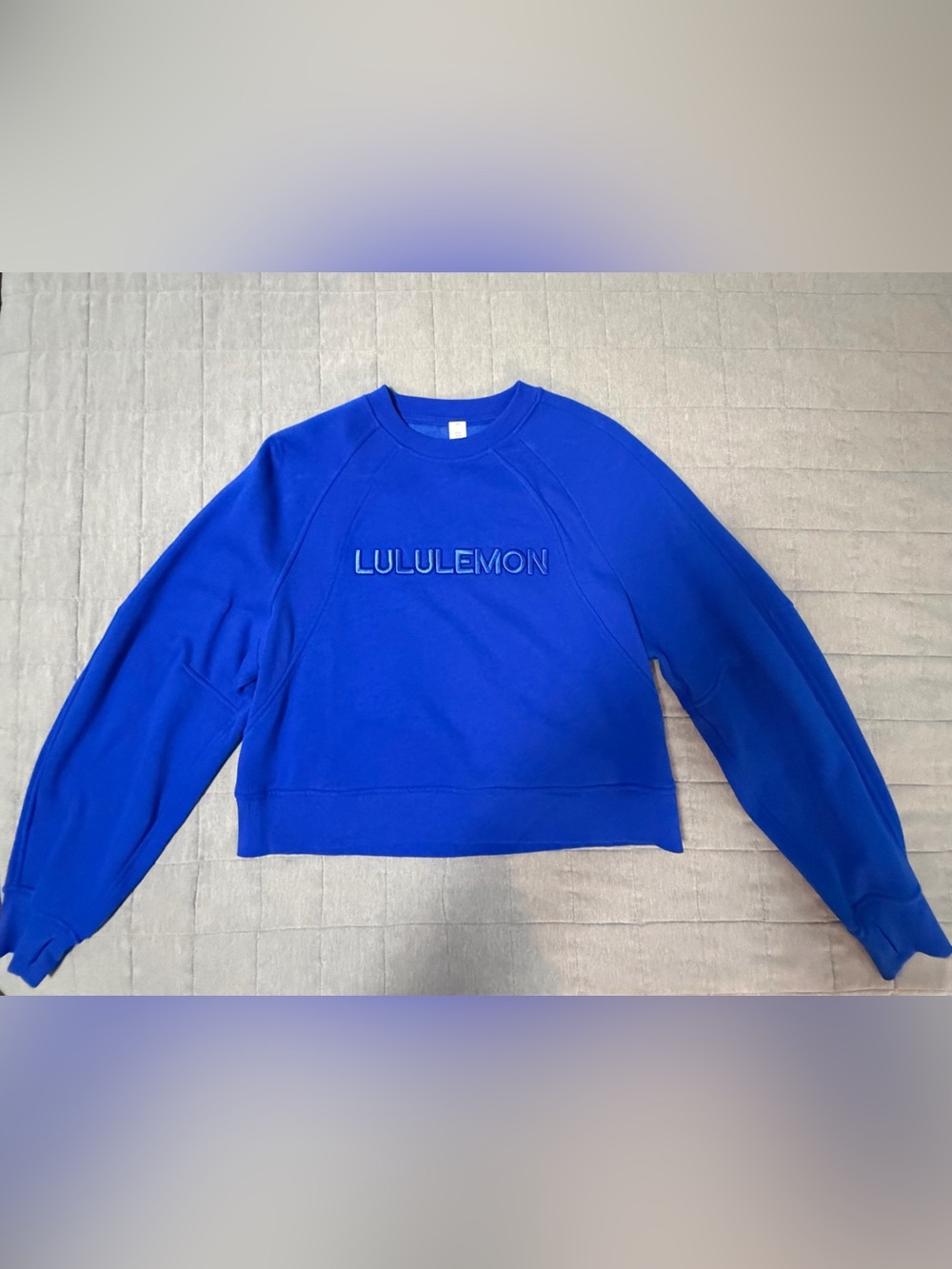 Lululemon - Scuba Oversized
Pullover *Wordmark - Size XS/S